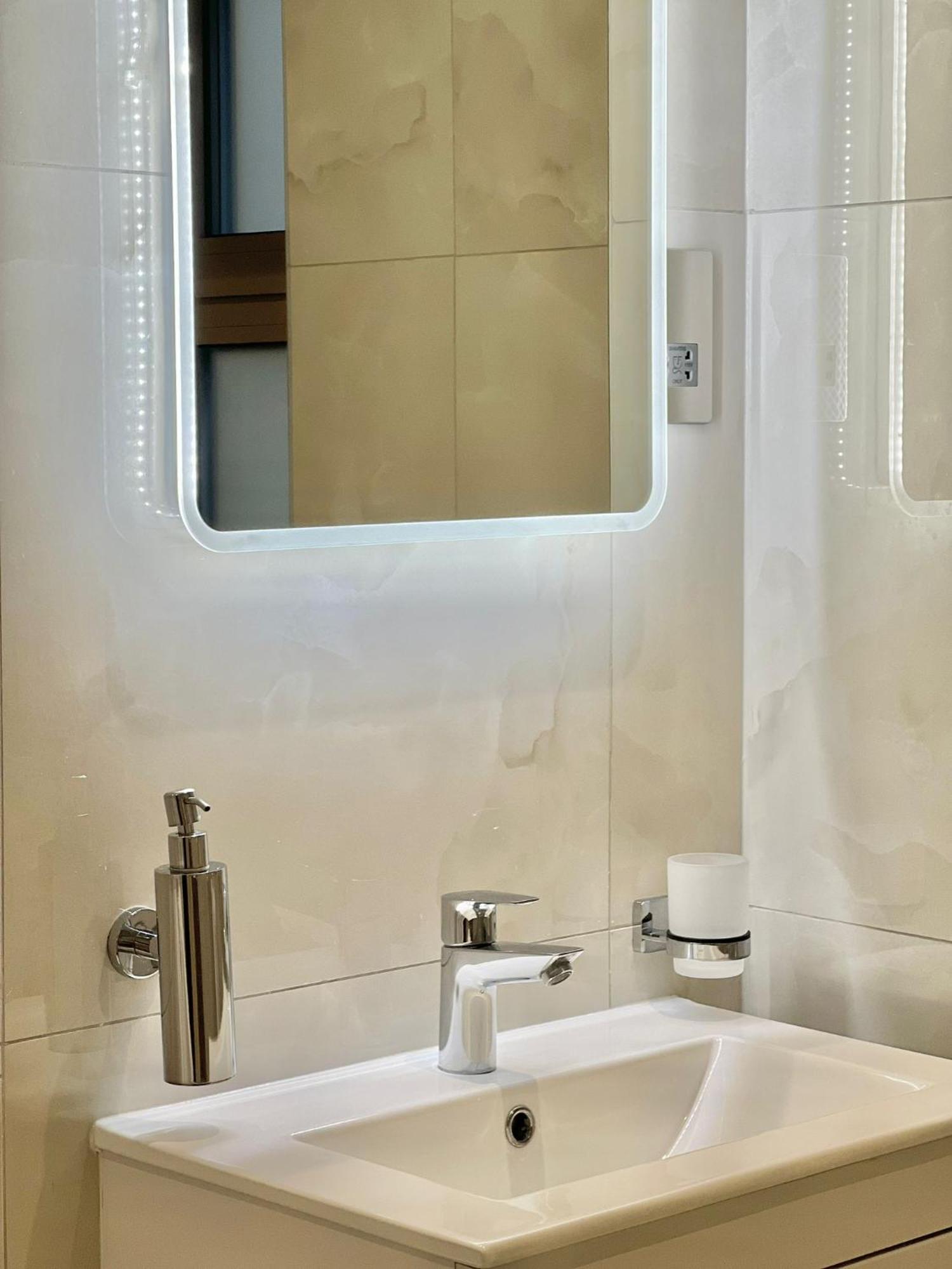 Kensington House By Solitaire Suites Slough Buitenkant foto